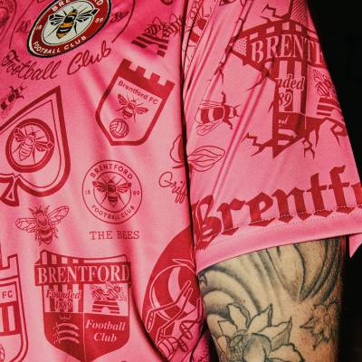umbro_brentford_fc_how_deep_is_your_love_shirt_pink_3.jpg