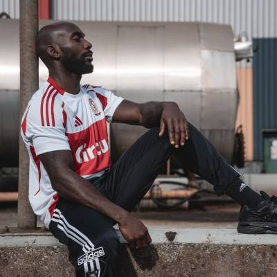 standard_liege_24_25_adidas_third_kit_d.jpg