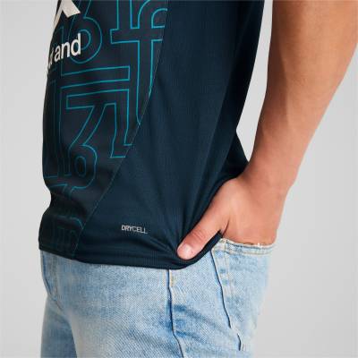 manchester_city_24_25_puma_esports_jersey_3.jpeg