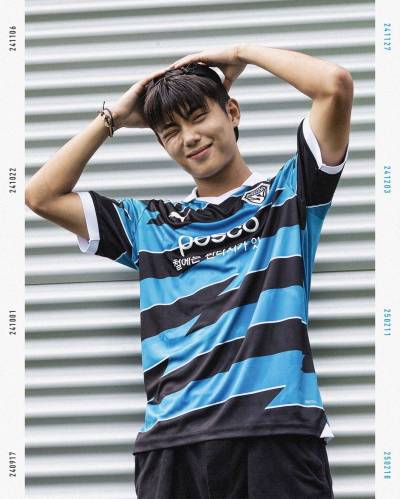 pohang_steelers_24_25_acl_away_kit_c.jpg