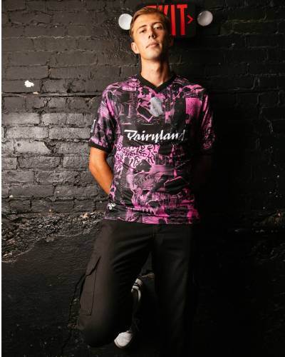 forward_madison_2024_hummel_away_kit_a.jpg