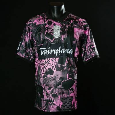 forward_madison_2024_hummel_away_kit_d.jpg