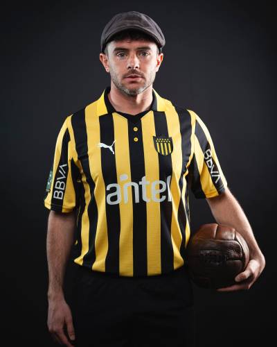 penarol_2024_puma_133rd_anniversary_shirt_b.jpg