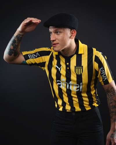 penarol_2024_puma_133rd_anniversary_shirt_d.jpg