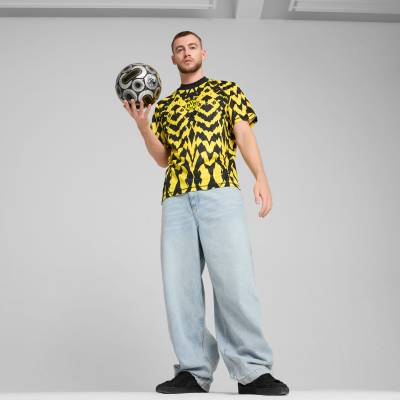 borussia_dortmund_2024_puma_ftblstatement_retro_jersey_4.jpeg