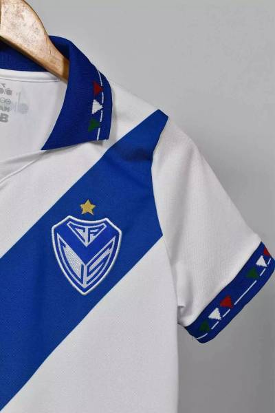 velez_sarsfield_2023_home_kit_c.jpg