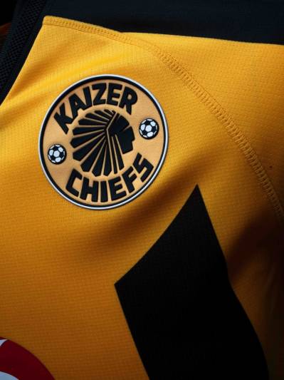 kaizer_chiefs_24_25_kappa_home_kit_4.jpg