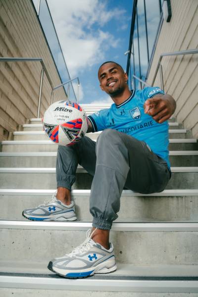 sydney_fc_24_25_under_armour_home_kit_a.jpg