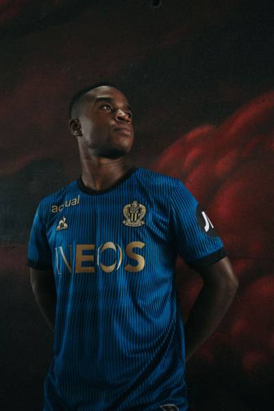 ogc_nice_24_25_le_coq_sportif_third_kit_3.jpg