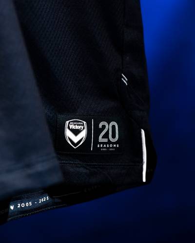 melbourne_victory_24_25_macron_home_kit_d.jpg