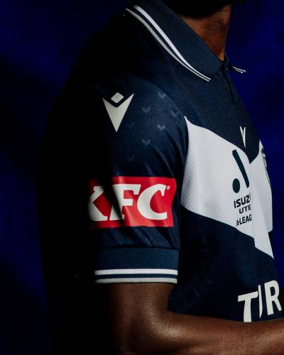 melbourne_victory_24_25_macron_home_kit_e.jpg