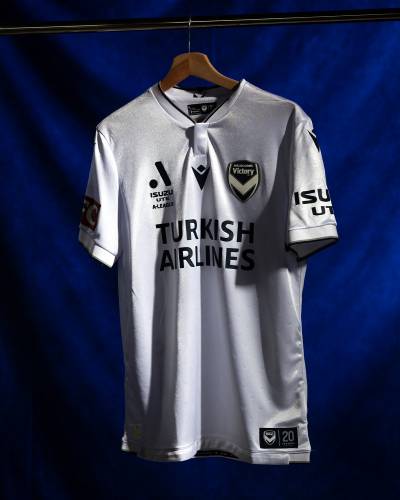 melbourne_victory_24_25_macron_away_kit_b.jpg