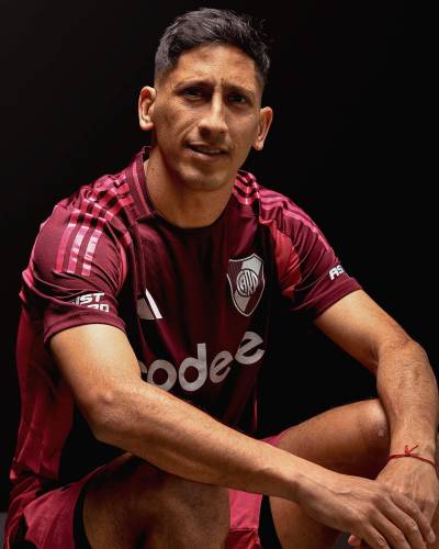 river_plate_24_25_adidas_away_kit_c.jpg