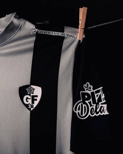 grenoble_24_25_nike_third_kit_d.jpg