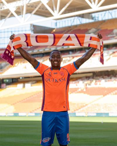 brisbane_roar_24_25_cikers_home_kit_d.jpg