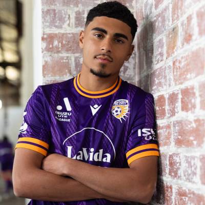 perth_glory_24_25_macron_home_kit_d.jpeg