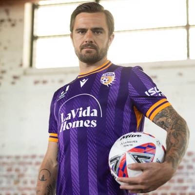 perth_glory_24_25_macron_home_kit_e.jpeg