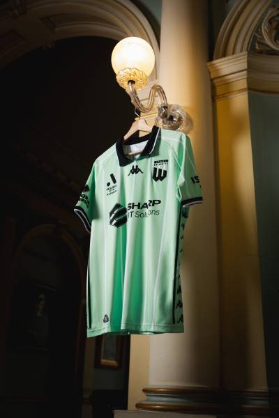 western_united_24_25_kappa_away_kit_c.jpg