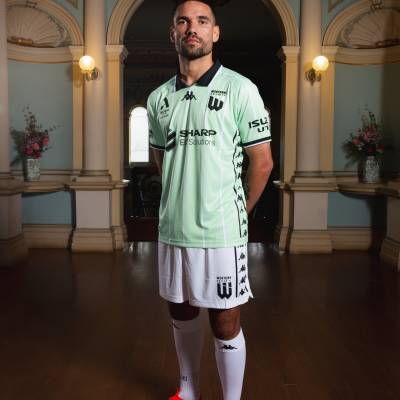western_united_24_25_kappa_away_kit_e1.jpg