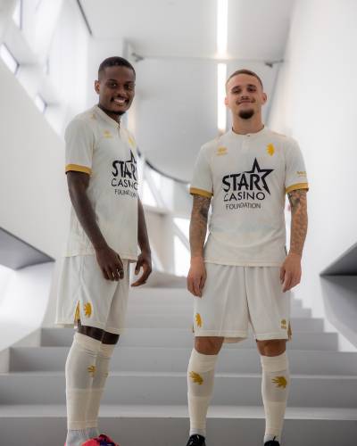 beerschot_24:25_errea_away_kit_d.jpg