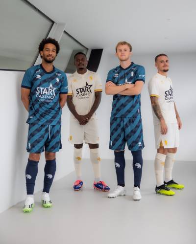 beerschot_24:25_errea_home_kit_f.jpeg