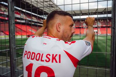 fc_koln_2024_hummel_lp10_jersey_c.jpg