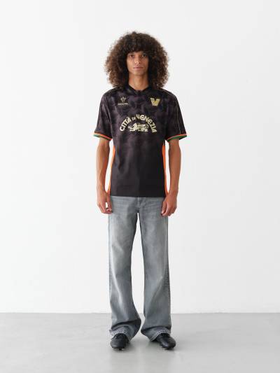 venezia_24_25_nocta_home_kit_4.jpg