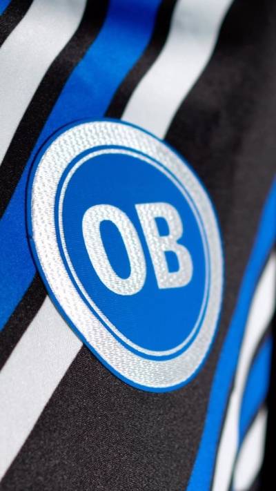 odense_boldklub_2022_hummel_away_kit_2.jpg