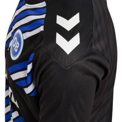 odense_boldklub_2022_hummel_away_kit_4.jpg