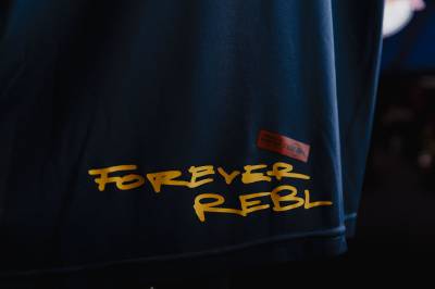 red_bull_bragantino_2024_red_bull_racing_20th_anniversary_shirt_2.jpg