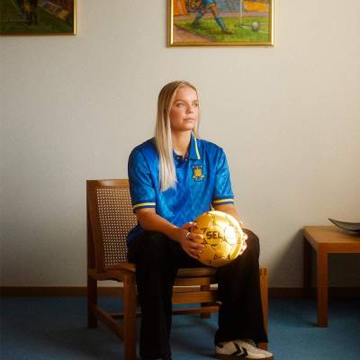 brondby_if_2024_hummel_60th_anniversary_shirt_00.jpg
