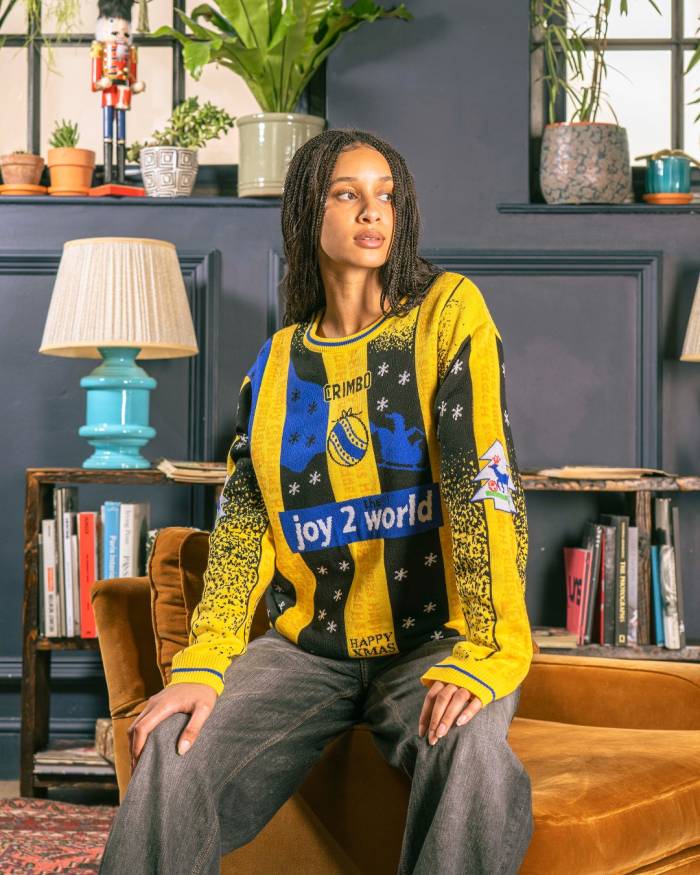cfs_joy_2_the_world_football_christmas_jumper_a.jpeg