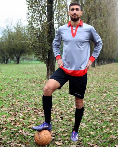 cremonese_2024_acerbis_110th_anniversary_kit_f.jpg