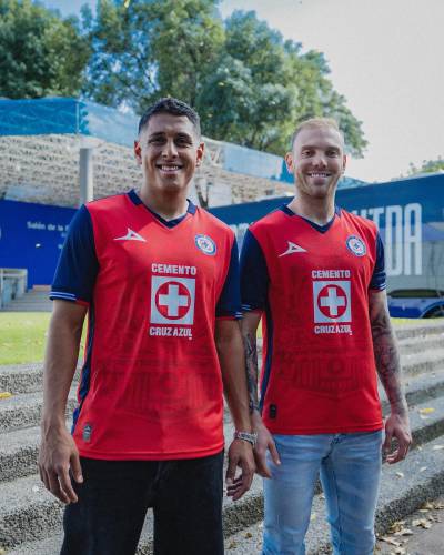 cruz_azul_24_25_pirma_third_kit_f.jpg