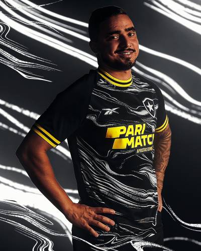 botafogo_24_25_reebok_fourth_kit_a.jpg