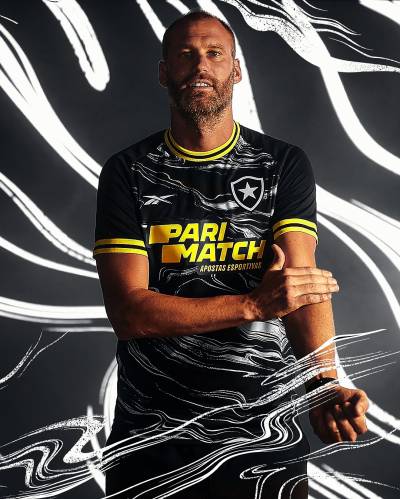 botafogo_24_25_reebok_fourth_kit_d.jpg