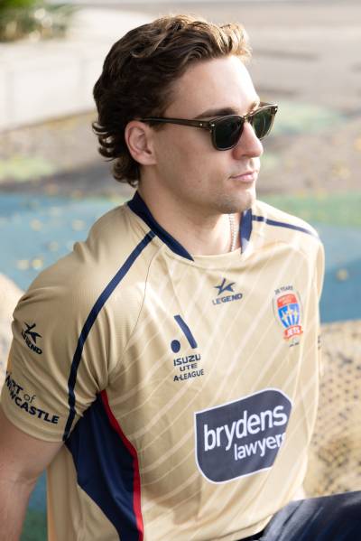 newcastle_jets_24_25_legend_home_kit_4.jpg