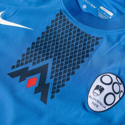 slovenia_2022_2023_home_away_kit_6.jpg