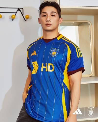 ulsan_hd_2025_adidas_home_kit_a.jpg