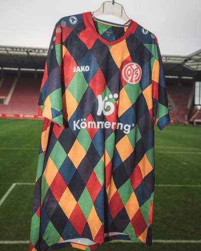 mainz_05_24_25_jako_carnival_shirt_c.jpg