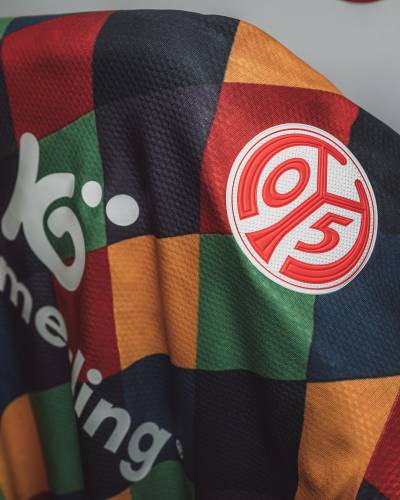 mainz_05_24_25_jako_carnival_shirt_d.jpg