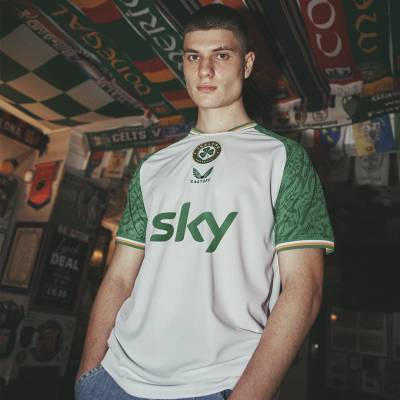 ireland_2024_castore_hype_shirt_a.jpeg