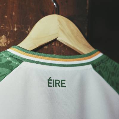 ireland_2024_castore_hype_shirt_d.jpeg