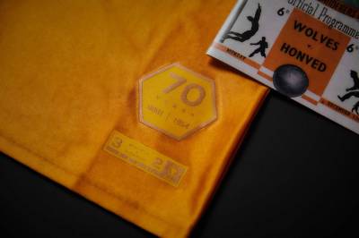 wolves_v_honved_1954_70th_anniversary_shirt_d.jpg