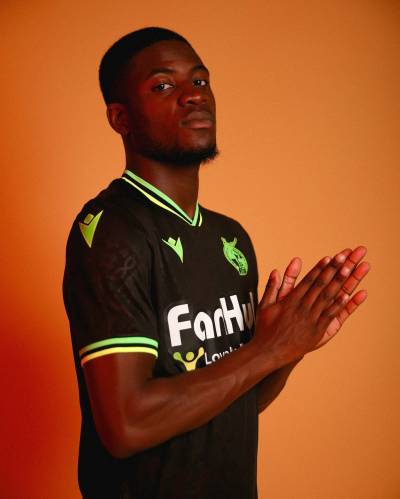 bristol_rovers_24_25_macron_third_kit_b.jpg