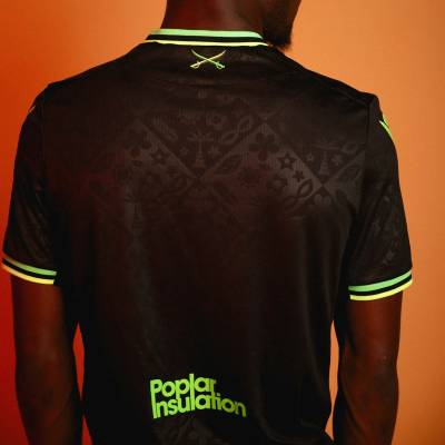 bristol_rovers_24_25_macron_third_kit_e.jpg