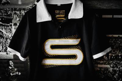 sparta_praha_131st_anniversary_shirt_g.jpg