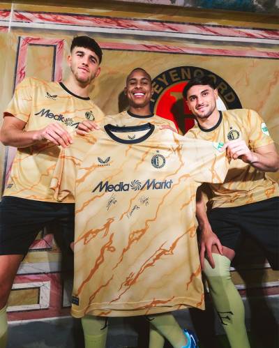 feyenoord_24_25_castore_fourth_kit_c.jpg