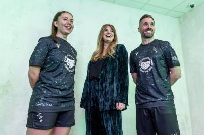 st_johnstone_24_25_macron_third_kit_b.jpg