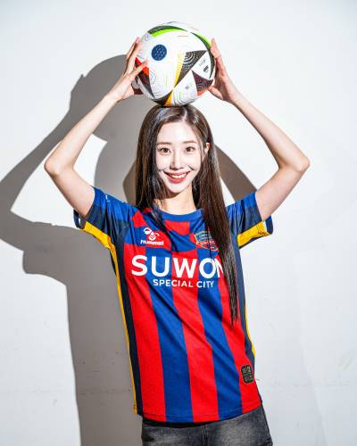 suwon_fc_2025_hummel_home_kit_b.jpg